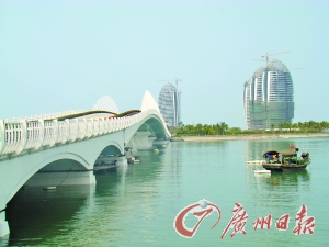 三亚海中豪宅竟然只剩一名销售--中国国情手册