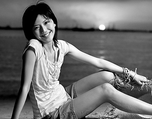 孙燕姿否认怀孕传闻 称婚事已经计划了很久--中国国情网