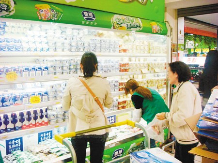 “老酸奶”加凝胶剂是为运输方便 营养高纯属噱头--中国国情