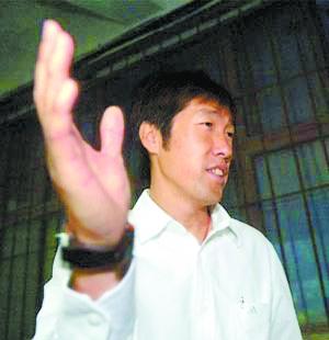 年薪30万升到100万 国足主帅高洪波加薪--中国国情