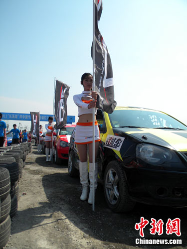2011赛季“CSC”首赛开战 选秀“草根”车手--中国国情网