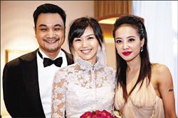 孙燕姿披婚纱完婚 胡须男过重重考验娶新娘(图)--中国国情网