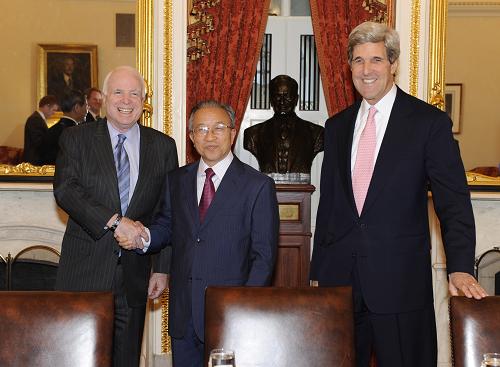 戴秉国会见美参议院外委会主席克里和军委会首席成员麦凯恩--中国国情手册