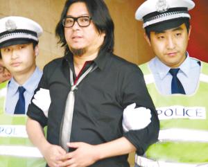 高晓松醉驾“进宫” 警方称其能吃能喝、能抽烟--中国国情网