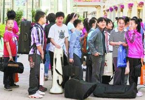 部分北京家长为小升初特长生测试半年花万元--中国国情网
