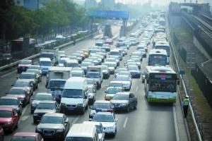 北京京通快速路公交专用道有望向班车开放--中国国情