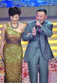 周立波夫妇“理财”有道 胡洁受聘上交副理事长--中国国情