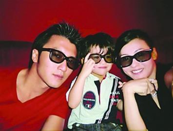 “锋芝”婚姻亮红灯 传张柏芝埋头赶工已摘掉婚戒--中国国情