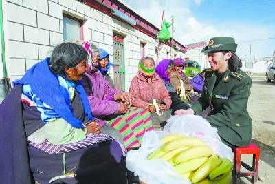 女军人坚守在海拔最高处12年(图)--中国国情网