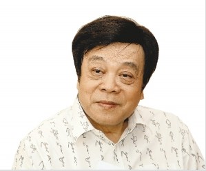 70岁赵忠祥复出主持 吐字清晰严肃不恶搞(图)--中国国情网