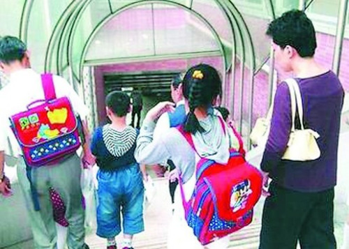 西安小升初现象 高额择校费让家长抓狂(图)--中国国情