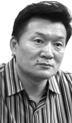 王旭明点评高考作文题:《拒绝平庸》最平庸--中国国情手册