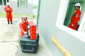 北京组建11支地震灾害救援队--中国国情手册