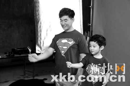 任贤齐携子拍广告 否认收高额代言费(图)--中国国情网