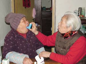 赤脚医生服务百余居民 75岁老太荣登中国好人榜--中国国情网