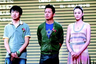 鄢颇不避与李小冉情侣同台 称从未考虑结婚生子--中国国情
