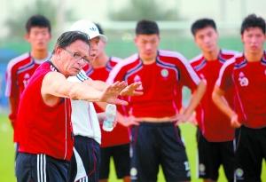 国奥客场战阿曼困难重重 中锋人选仍未确定--中国国情网