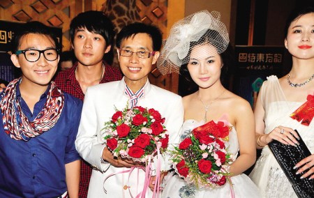 邓建国婚礼新娘家人未出席:她瞒着家人和我私奔--中国国情