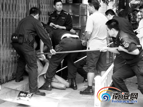 男子狂犬病“潜伏”六年发作 医院门口见人就咬--中国国情网
