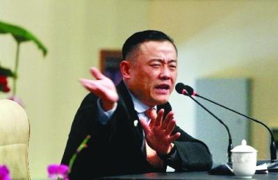 被同济教授批评教养低 周立波:同济好像不出藏獒--中国国情