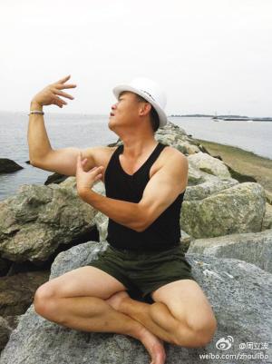 周立波自曝美人鱼照 芙蓉姐姐:可以再妖娆一些--中国国情手册