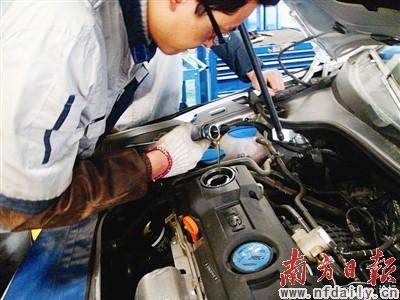 烧钱、烧心、烧机油 专家教您如何避免烧机油--中国国情
