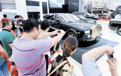 图说车事:名车荟萃星海湾 大连国际车展开幕--中国国情