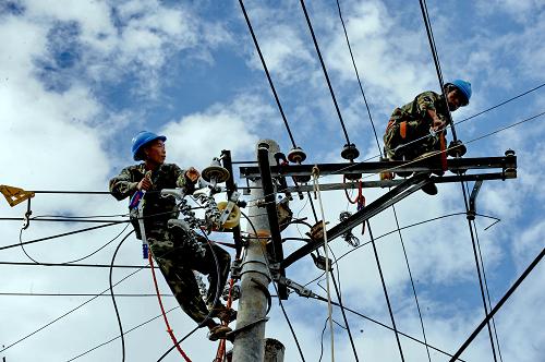 福建加紧实施新一轮农网升级改造--中国国情