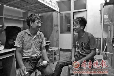 42岁农民考上音乐学院 收废品攒学费(图)--中国国情网