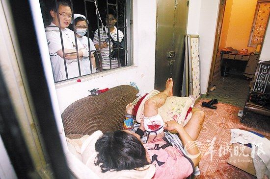 男子疑遭警方追捕开枪击伤 伤者坚称无辜--中国国情网