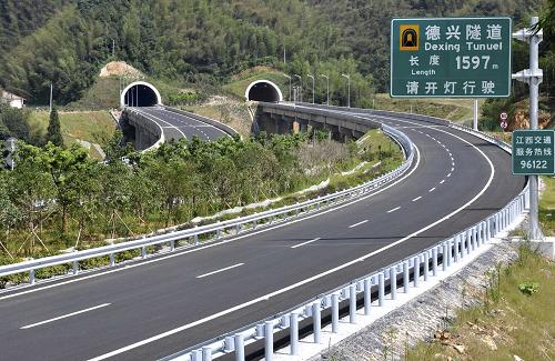 德昌高速公路通车 江西形成沿鄱阳湖地区高速公路圈--中国国情网